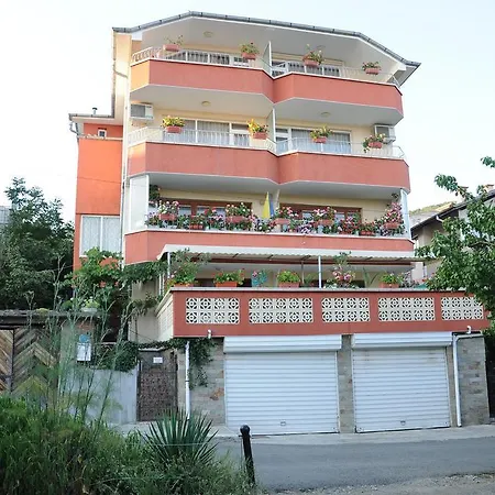 Babeva Hotel 3*