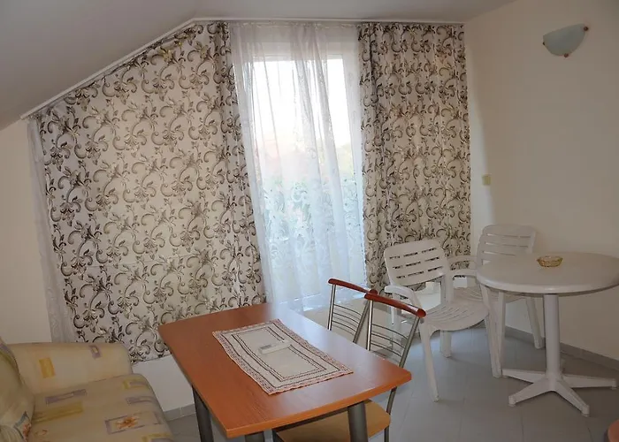 Хотел бабева